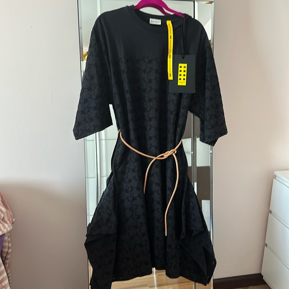 Moncler Women Black Short Sleeve Embroidered Belted Dress Size S